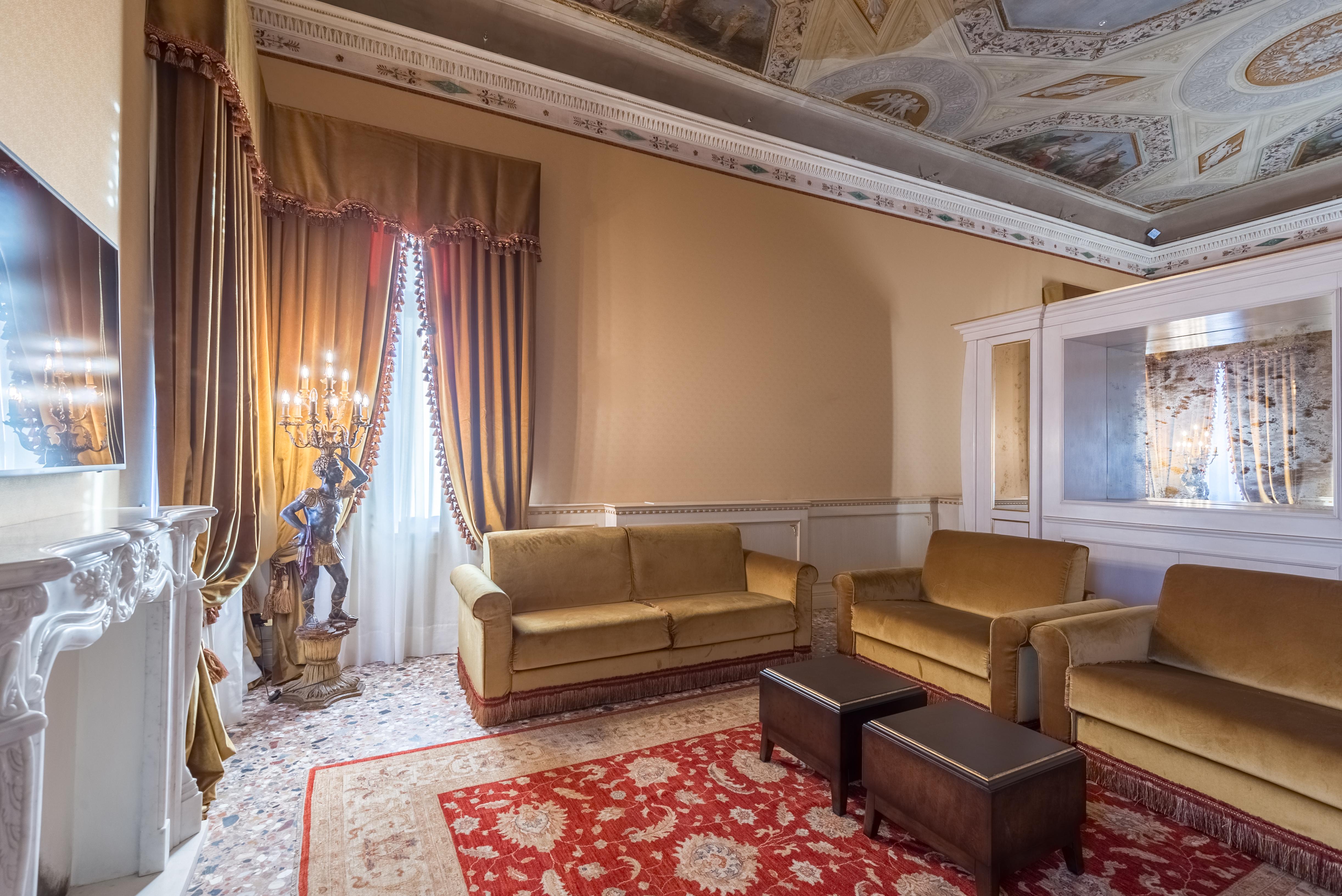 Hotel Nani Mocenigo Palace Venice Exterior photo The Hall of the Knights