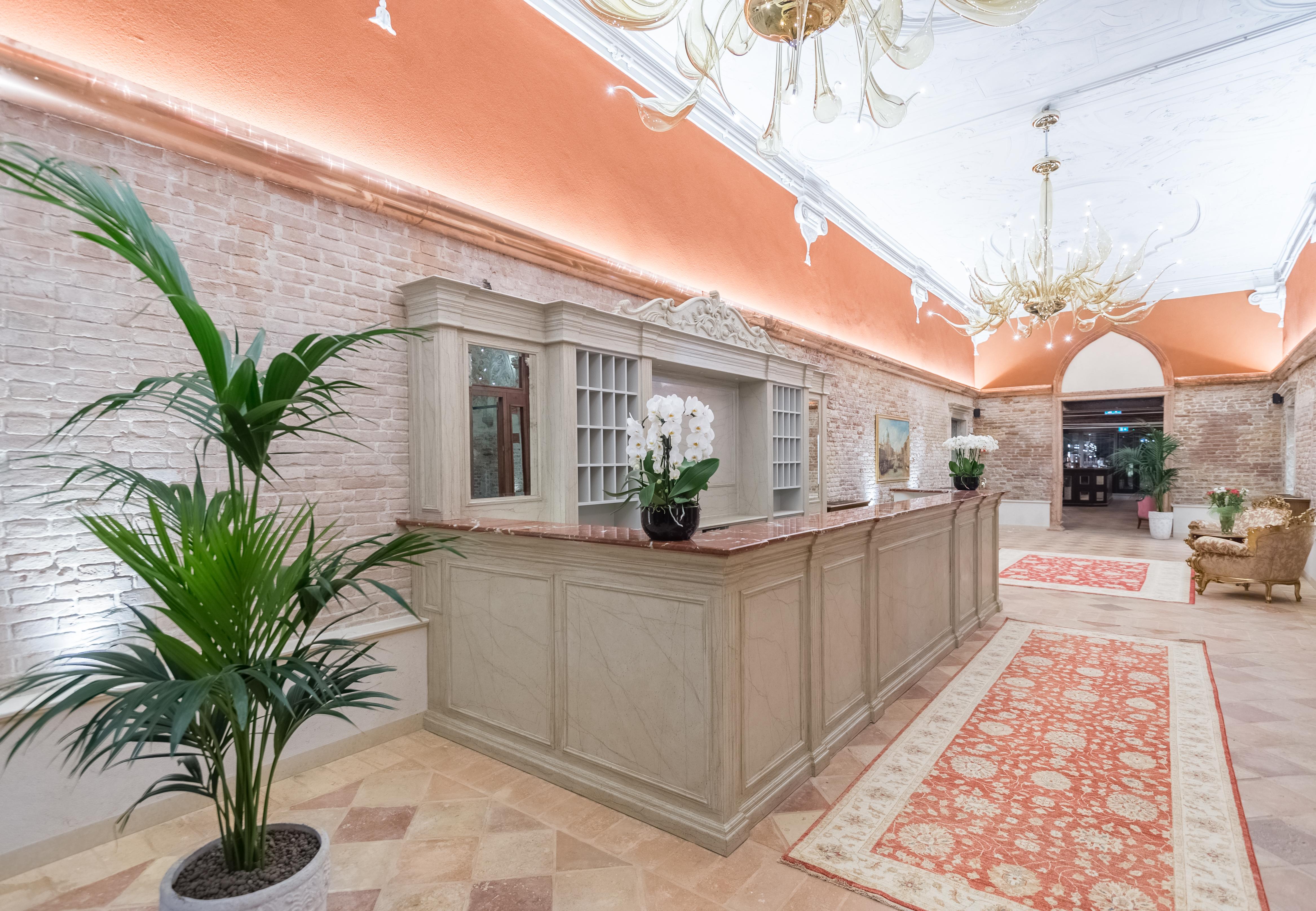Hotel Nani Mocenigo Palace Venice Exterior photo The lobby of the hotel