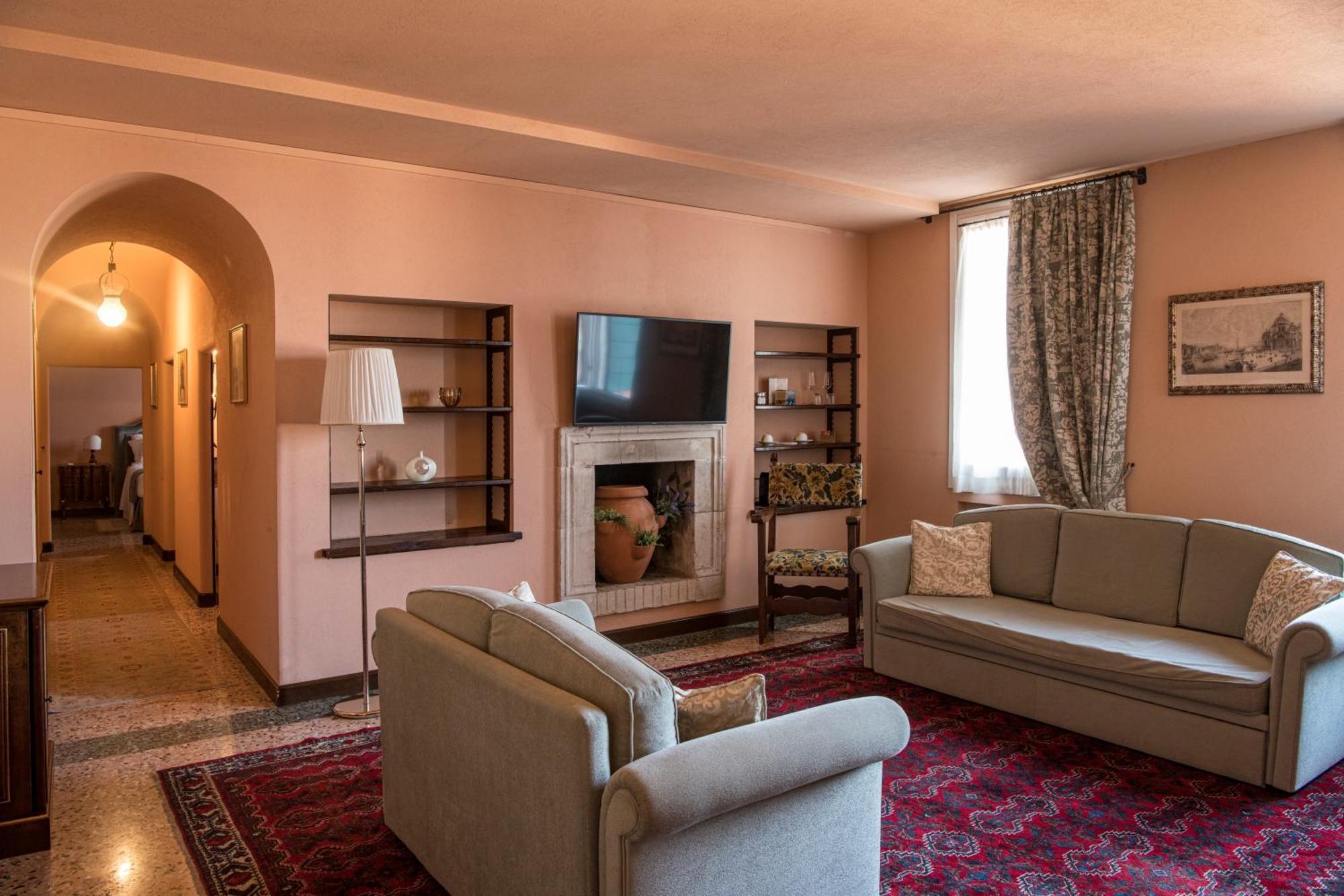 Hotel Nani Mocenigo Palace Venice Exterior photo The living room